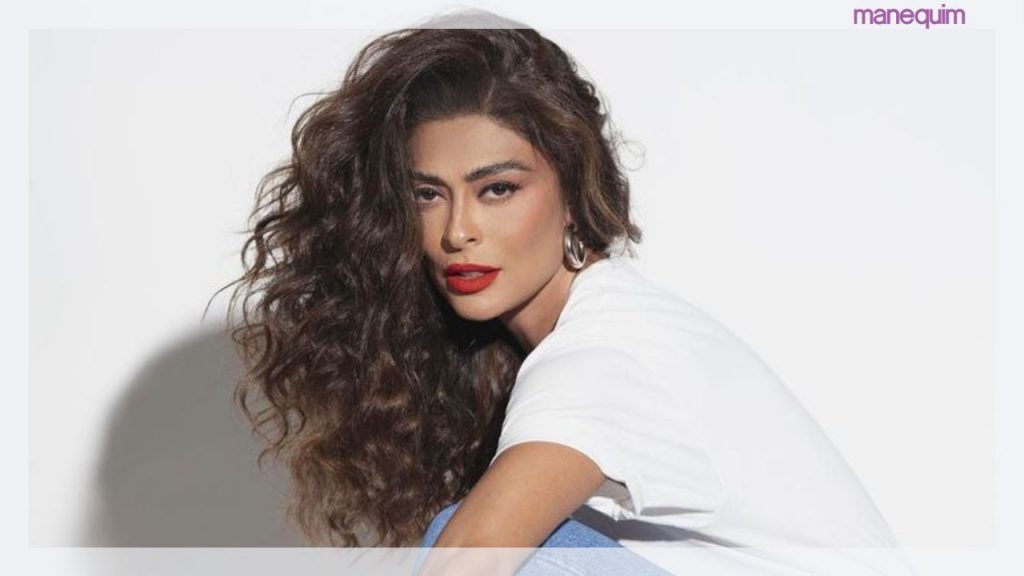 Conceito parisiense: Juliana Paes posa de calcinha em varanda de Paris